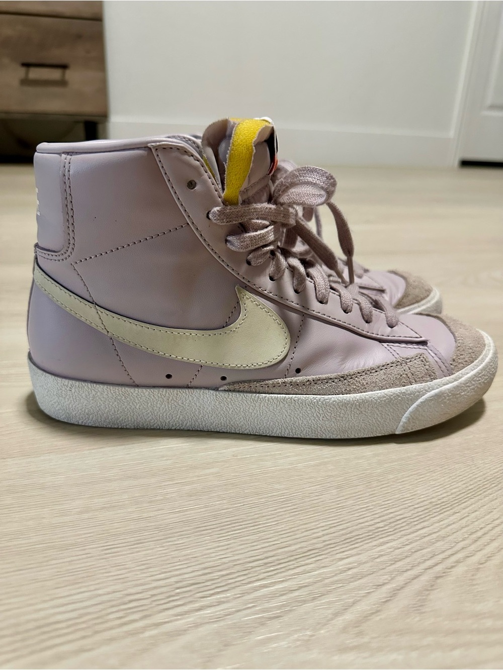 Nike Blazer Mid 77 Platinum Violet Women’s Size 8